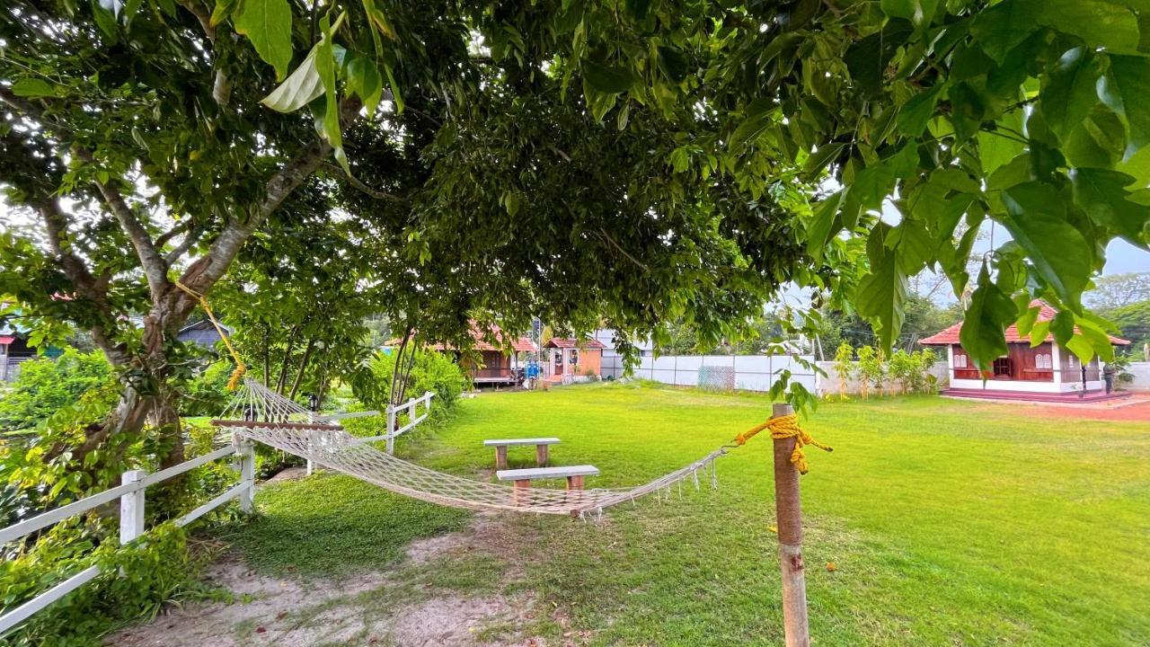 Gypsea Marari Bed and Breakfast Alappuzha Eksteriør billede