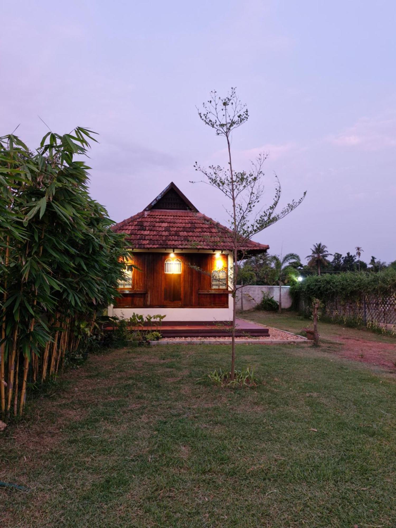 Gypsea Marari Bed and Breakfast Alappuzha Eksteriør billede